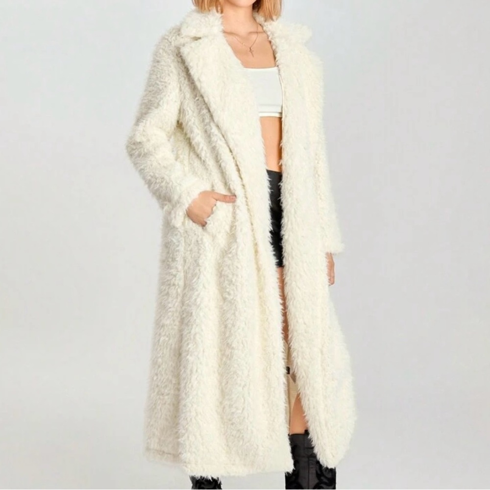 Women Plain Color
Stand Collar Long Sleeve Long Fluffy Coat For Autumn/Winter